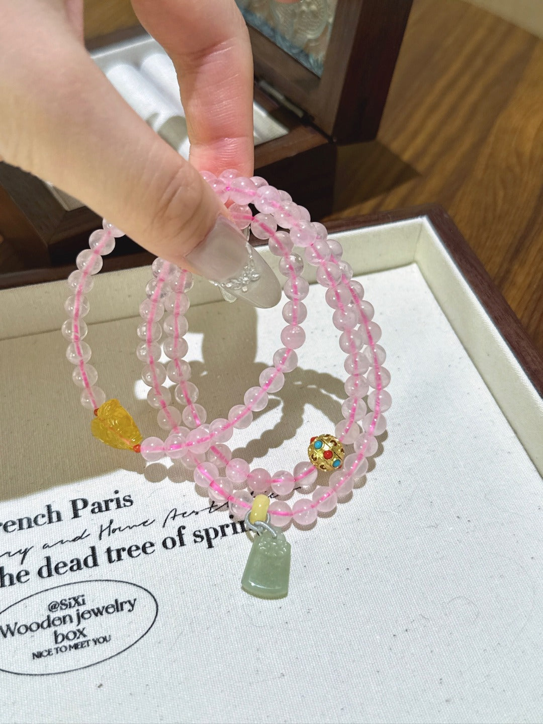 ▫️▪️ Pink crystal beeswax and Tian jade bracelet